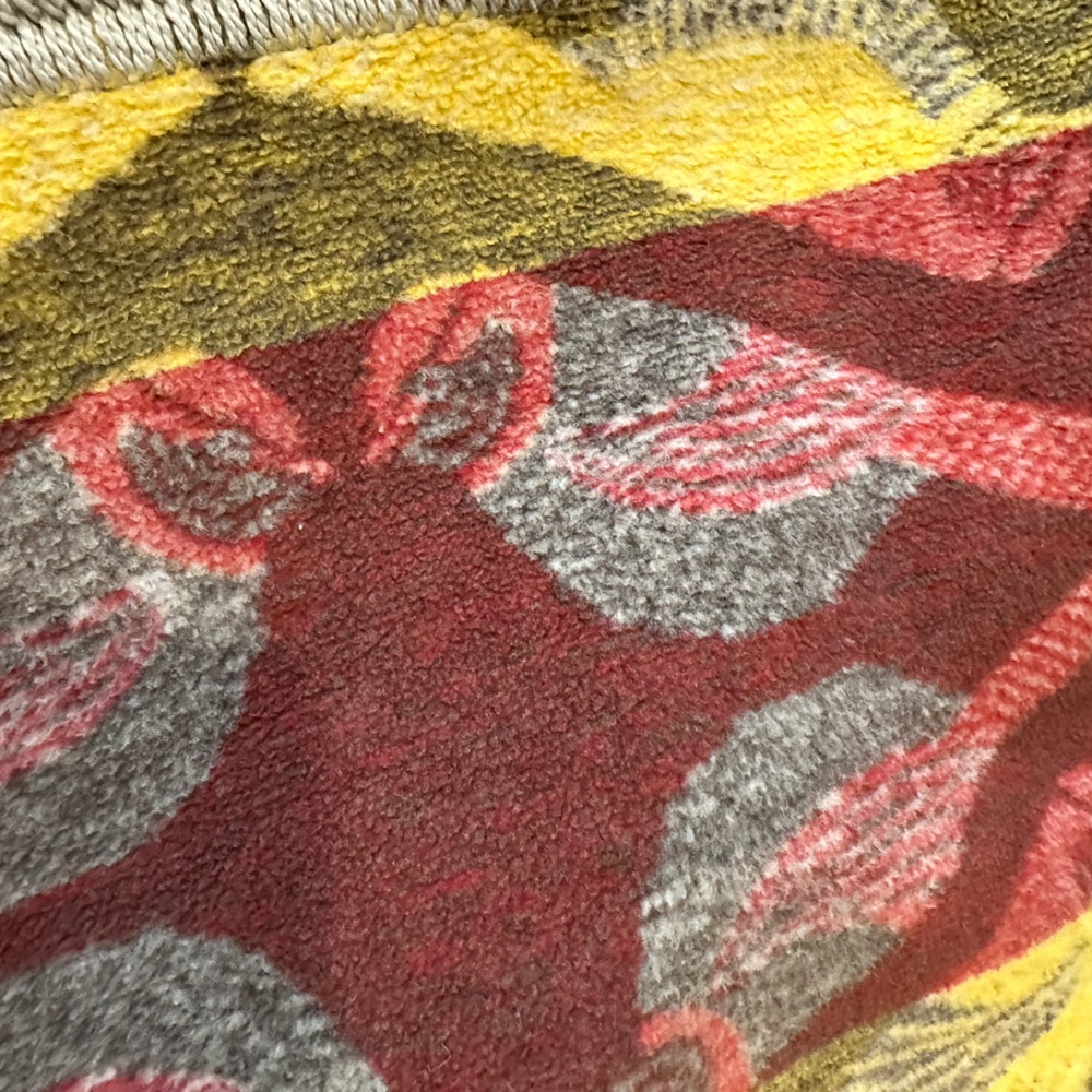 DOCOFIL White Beautiful Reversible Bird Throw Fringe Red Cream Soft 51X67